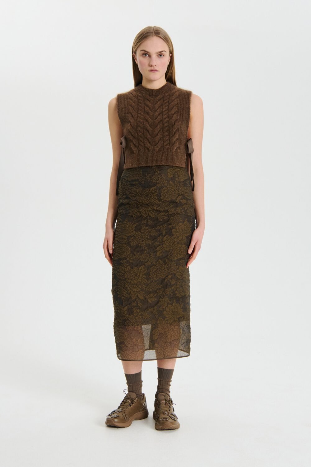 Azalia Vest Brown